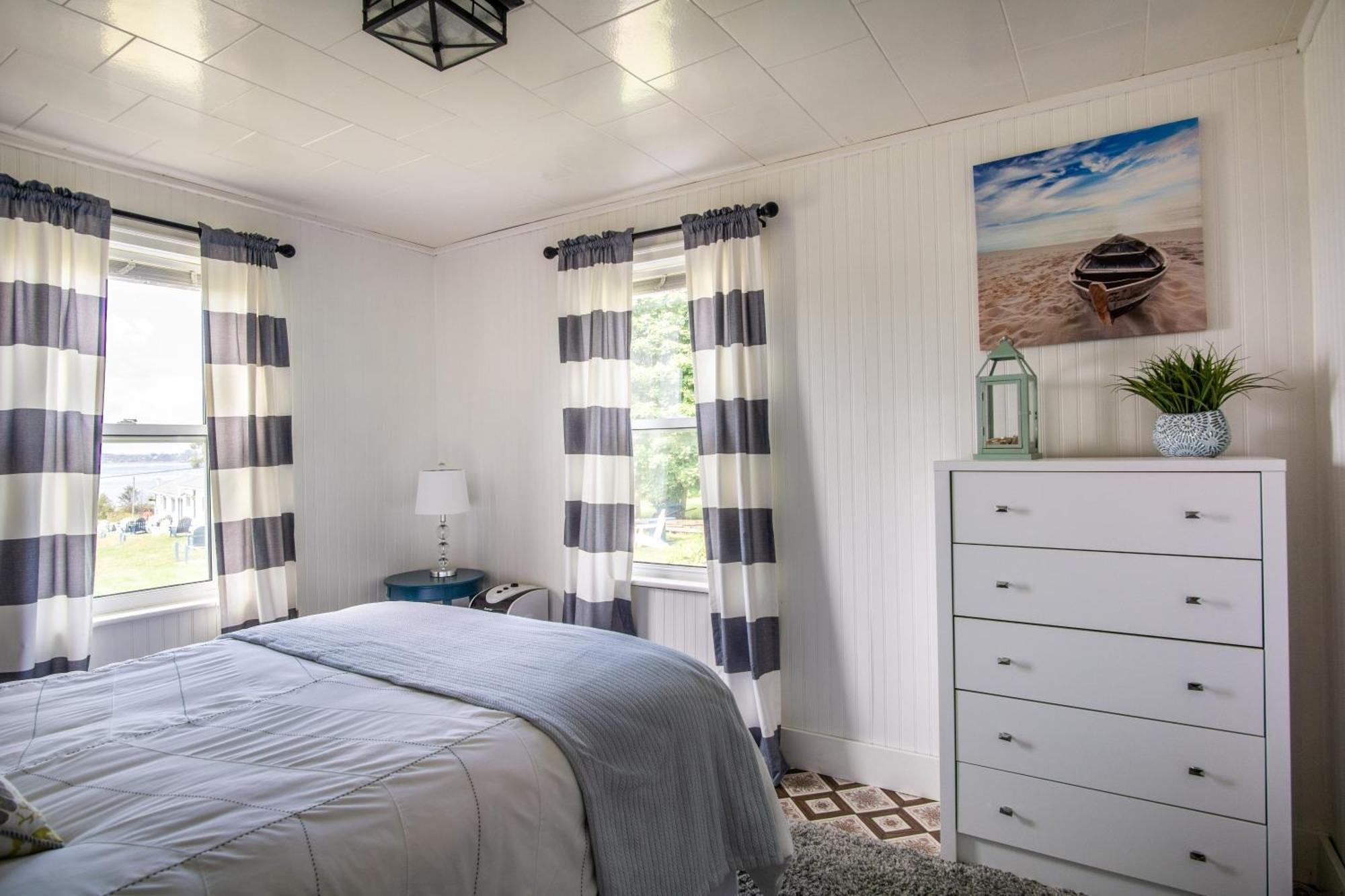 Friars Bay Inn & Cottages Welshpool Room photo